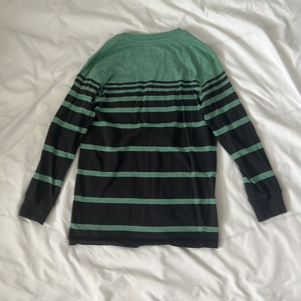 First Wave long sleeve - Picture 3 of 3